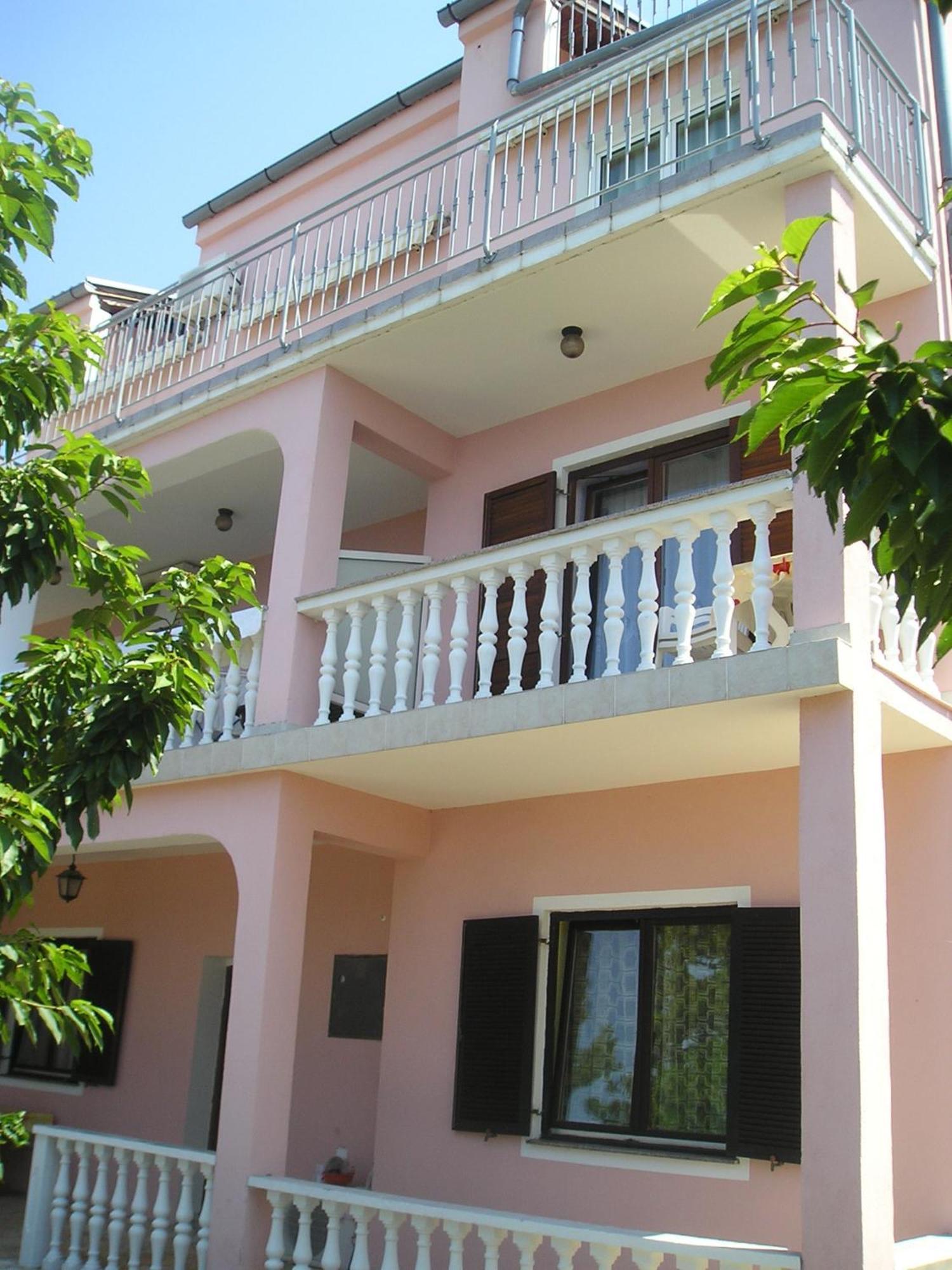 Roza Guest House Сен Екстериор снимка