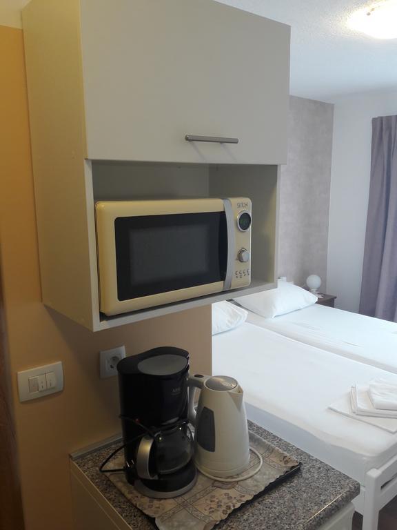 Roza Guest House Сен Екстериор снимка