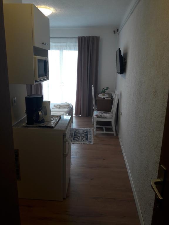 Roza Guest House Сен Екстериор снимка