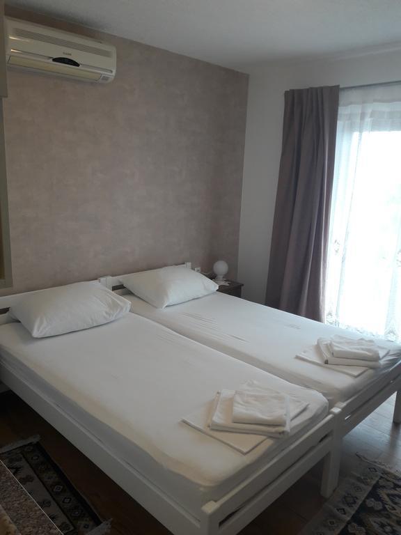 Roza Guest House Сен Екстериор снимка